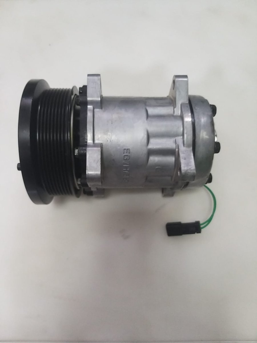 SANDEN 4487 4726 7H15 24V BÜYÜK KASNAKLI KULAKLI KOMPRESÖR