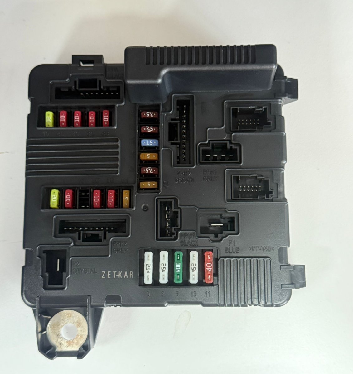 8200306033 RENAULT SİGORTA KUTUSU